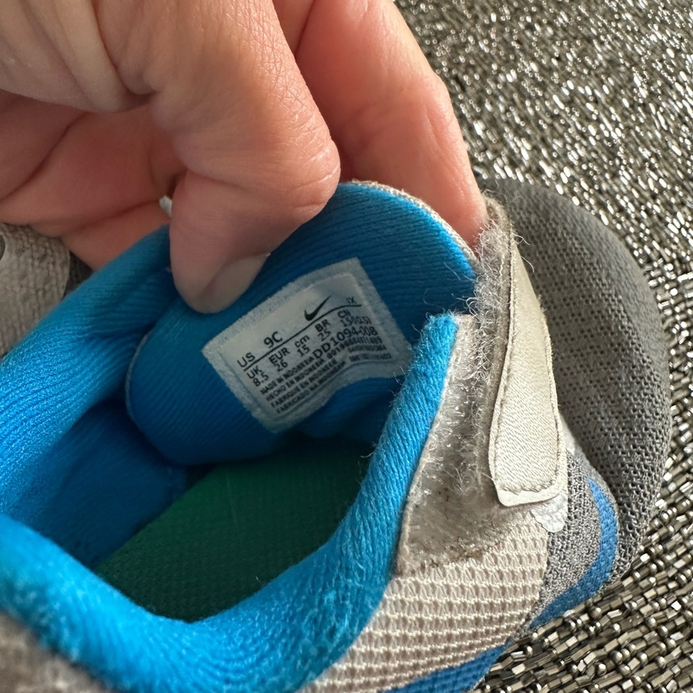 Nike sneakers - Picture 5 of 6